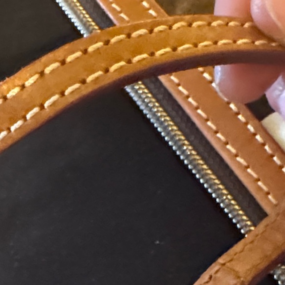 Dooney & Bourke Giraffe Print Wristlet - Picture 5 of 8